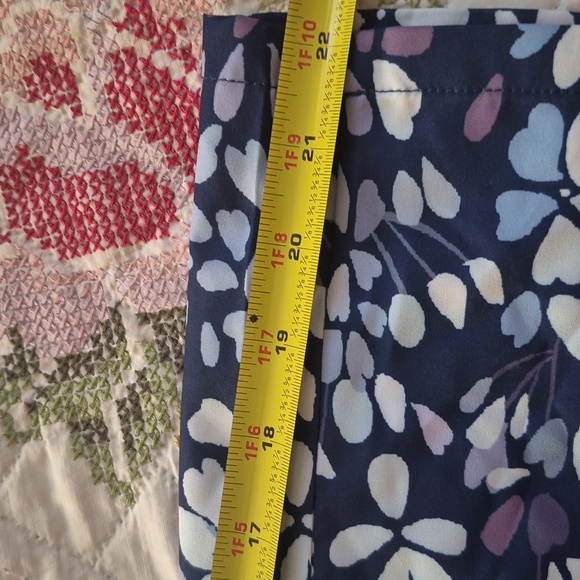 Short Sleeve Navy Floral Jump Suit XL Zipper Back Closure With Pockets New Tags - Picture 9 of 10